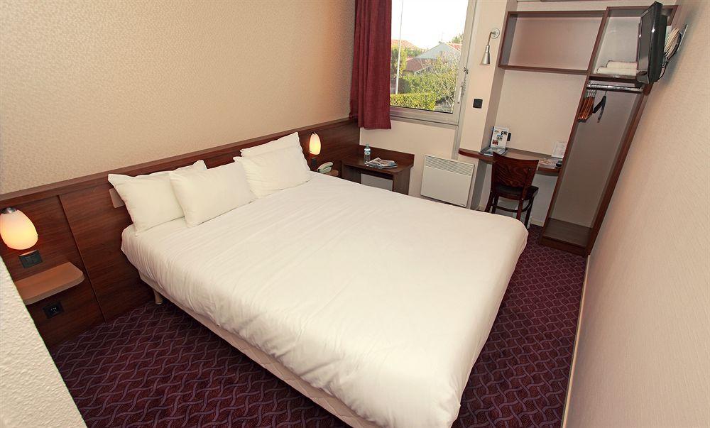 Brit Hotel Toulouse Colomiers - L'Esplanade Номер фото